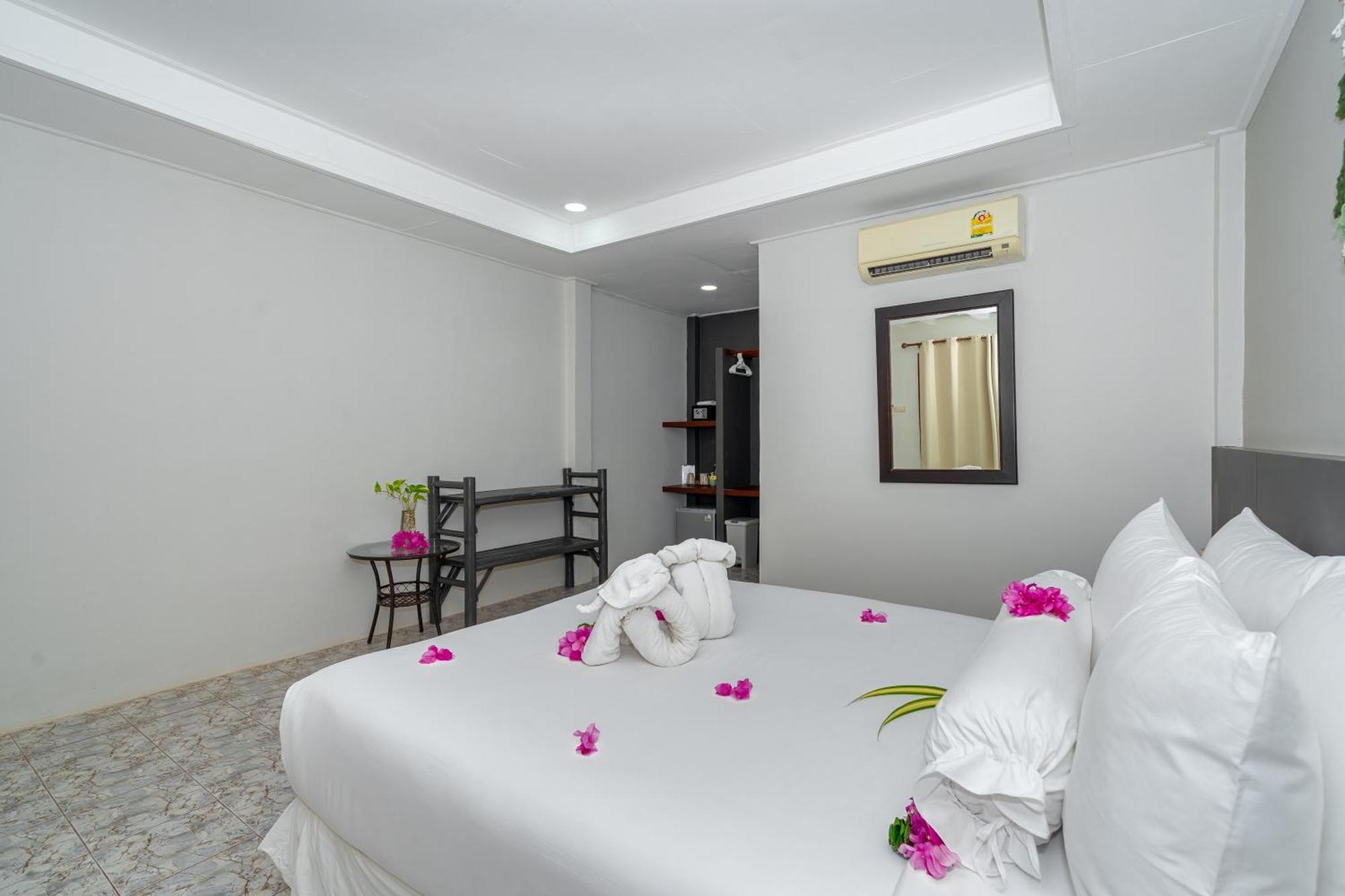 Lanta Beachfront Resort Ко-Ланта Экстерьер фото