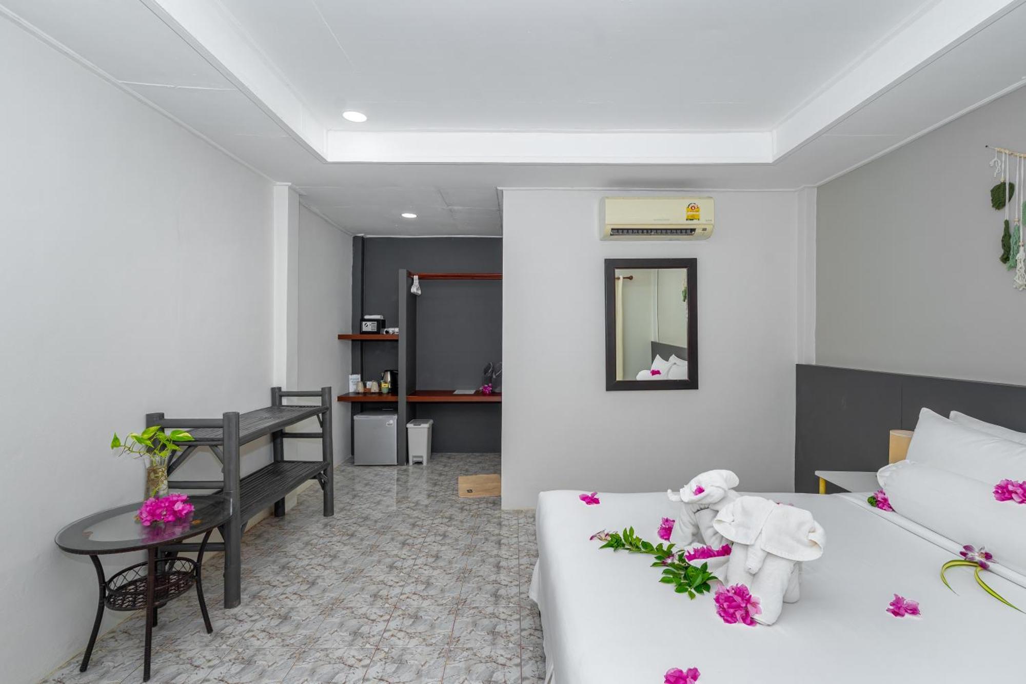 Lanta Beachfront Resort Ко-Ланта Экстерьер фото